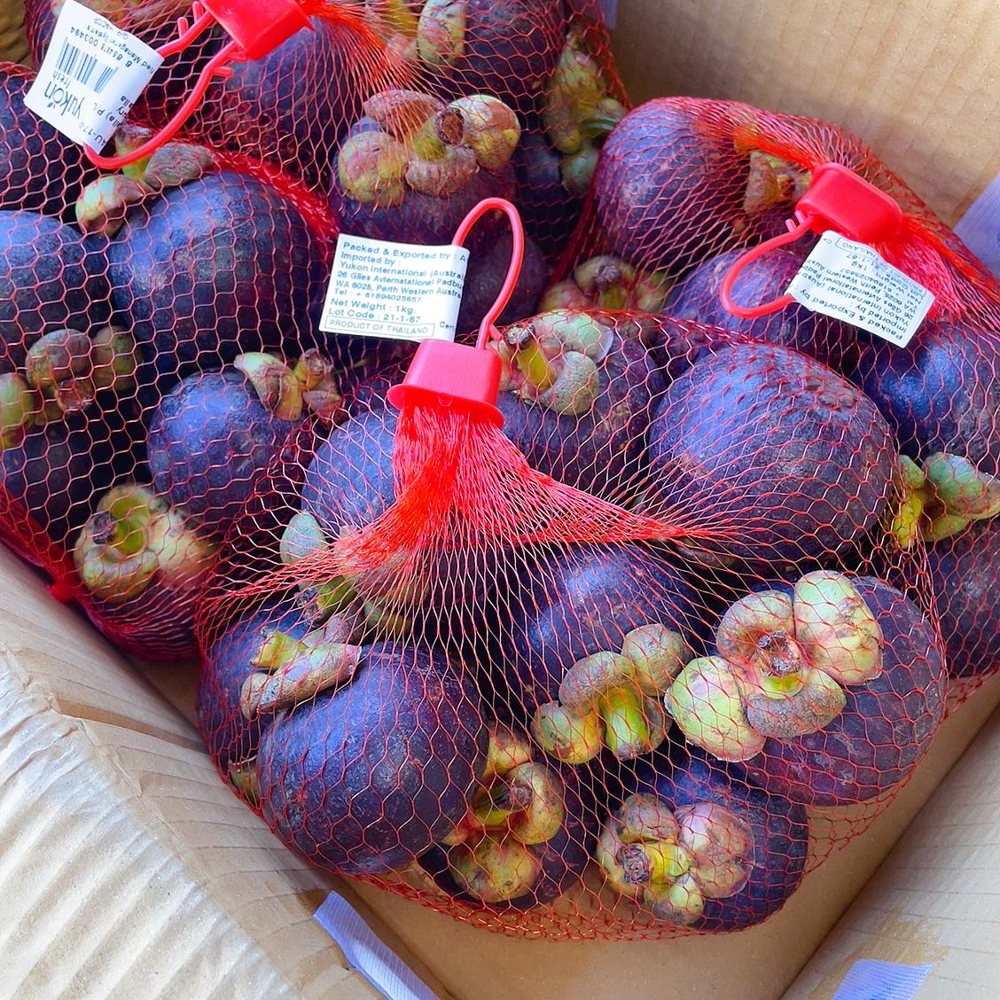 Fresh-Thai-Air-Freighted-Mangosteen---1kg-1