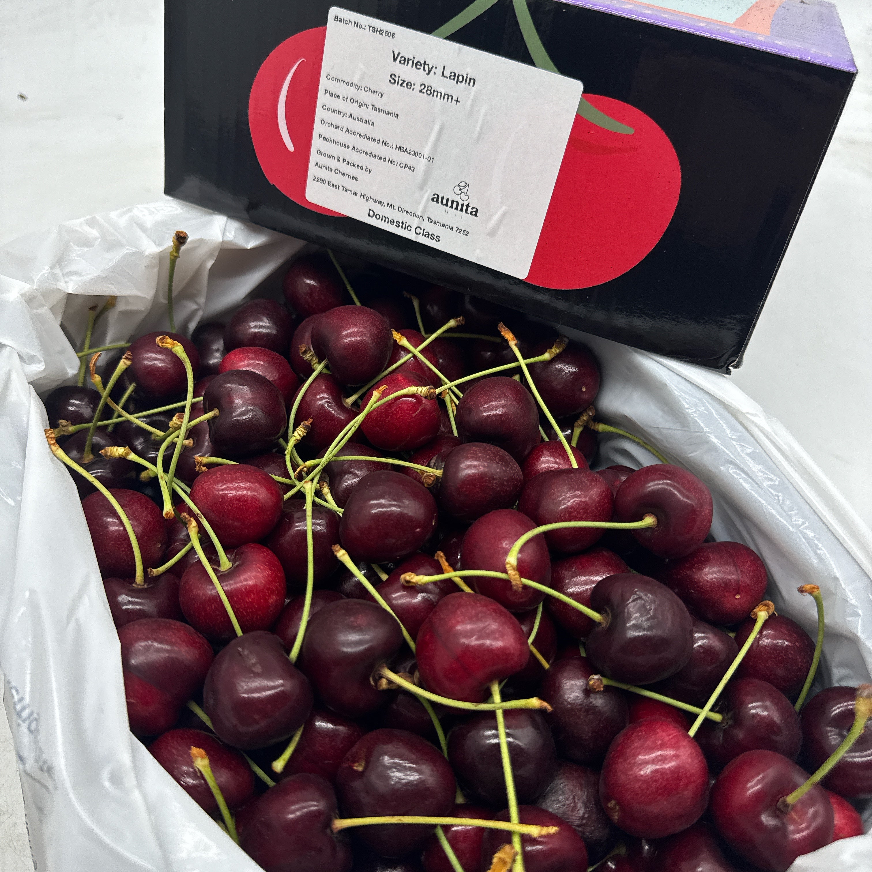 Tasmanian-Lapin-Cherries-Gift-Box-28-30mm---2kg-1