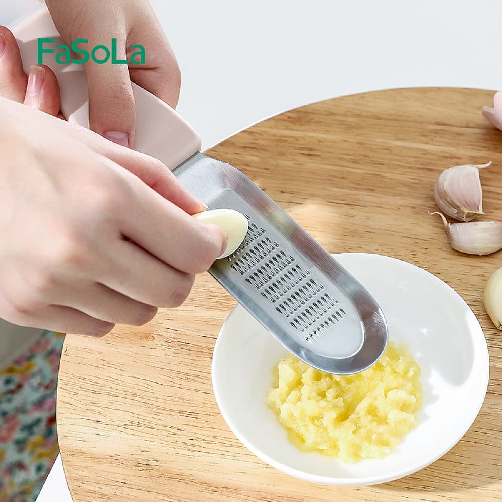 FaSoLa-Multi-Functional-Stainless-Steel-Ginger-and-Garlic-Grater---Pink-1