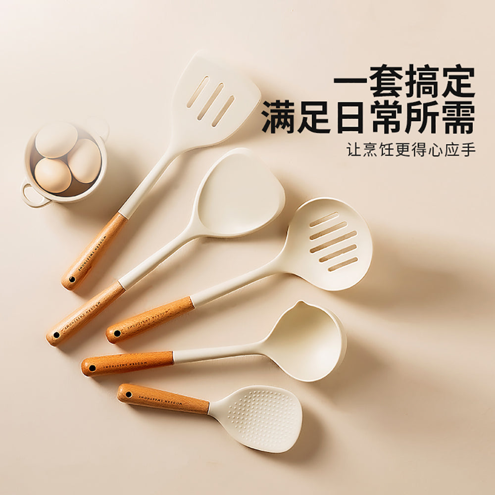 Modern-Housewife-Nipple-Grade-Long-Handle-Slotted-Spoon-1