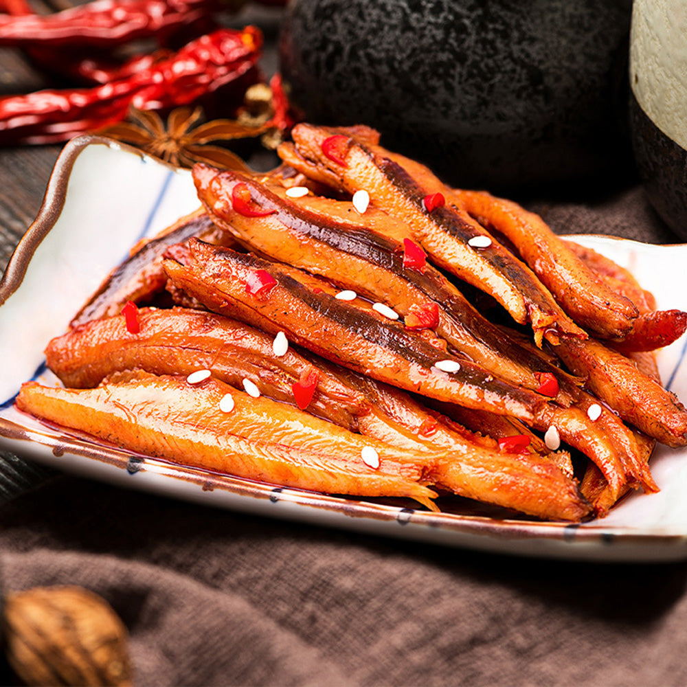 Three-Squirrels-Spicy-Small-Fish-Snack---100g-1