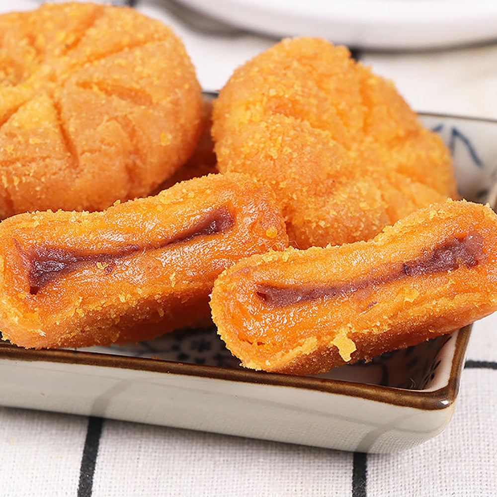 Sanquan-Frozen-Pumpkin-Cakes-with-Red-Bean-Paste---300g-1