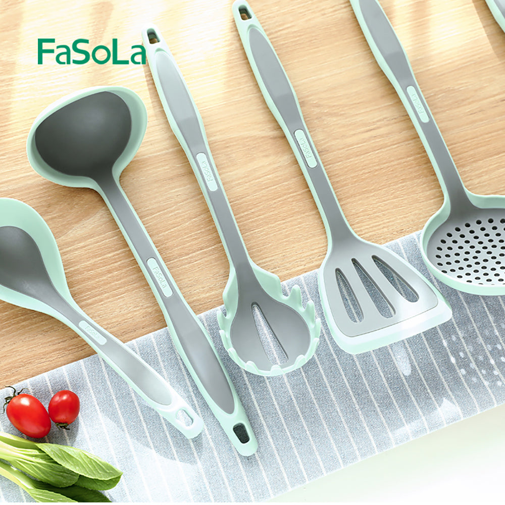 FaSoLa-Dual-Color-Silicone-Pasta-Server---Olive-Green-1