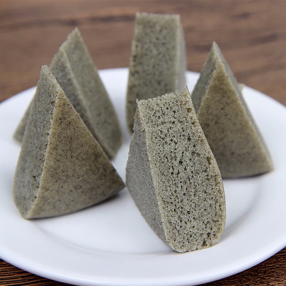 Likoufu-Guangzhou-Restaurant-Frozen-Black-Rice-Cake---120g-1