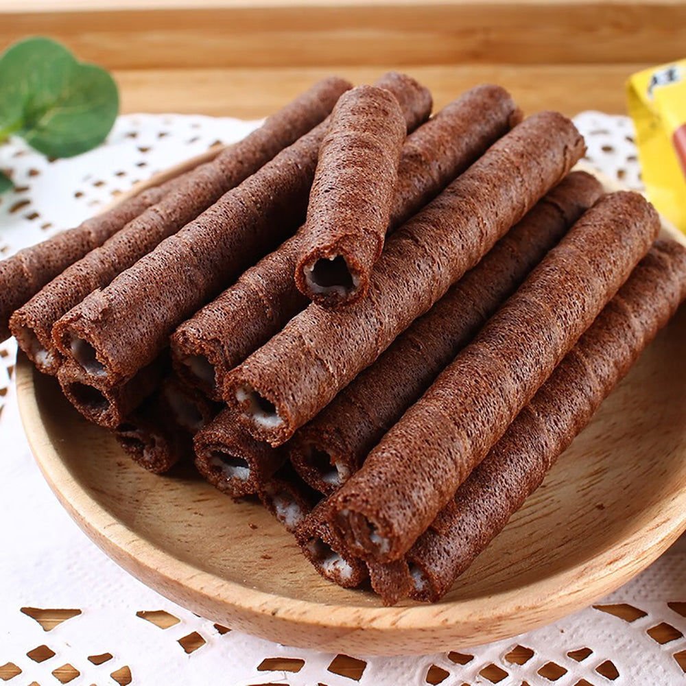 Want-Want-Black-and-White-Chocolate-Flavor-Wafer-Rolls---56g-1