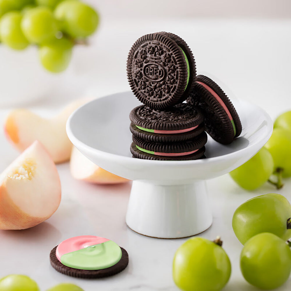 Oreo-Sandwich-Biscuits-Crystal-Grape-+-Peach-Flavor-97g-1