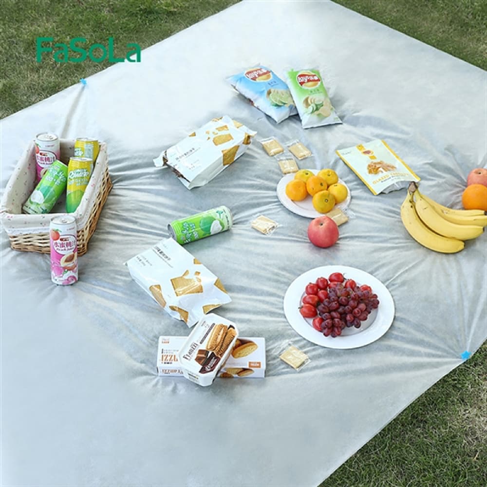 FaSoLa-Disposable-Picnic-Mat---150x200cm-1