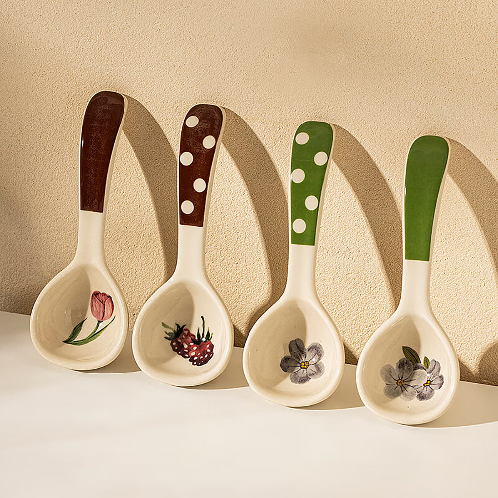 Modern-Housewife-Freesia-Ceramic-Spoon-with-Polka-Dot-Pattern-1