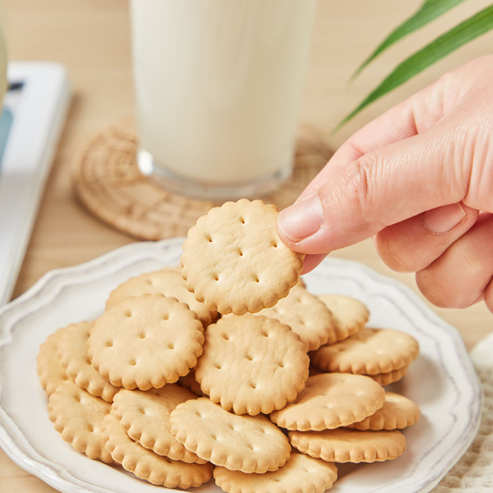 Natural-Ingredients-Rich-Milk-Biscuits---105g-1