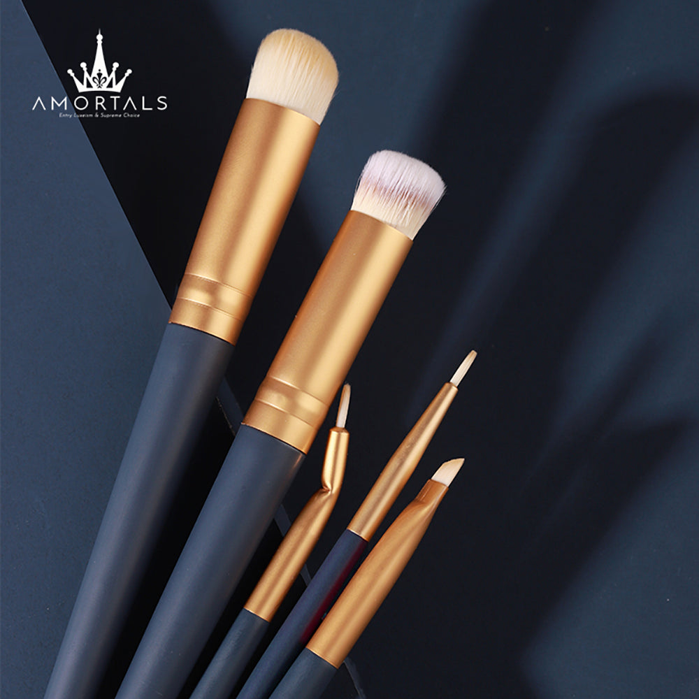 Amortals-Detail-Concealer-Brush-#102-1