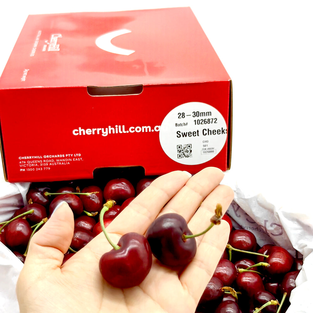 CherryHill-Sweet-Cheek-Export-Grade-Cherries-Gift-Box-28-30mm---2kg-1