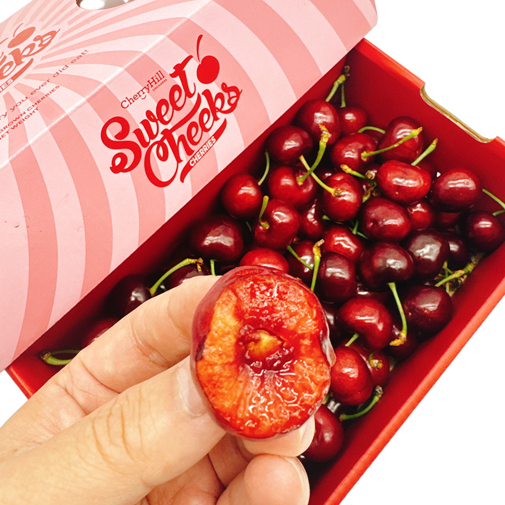 CherryHill-Sweet-Cheeks-Export-Grade-Cherries-Gift-Box-30mm+---1kg-1