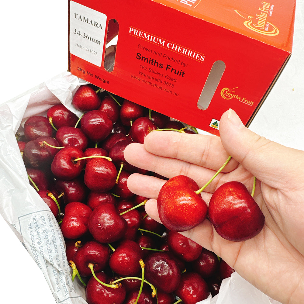 Smiths-Fruit-Tamara-Cherries-Gift-Box---2kg-1