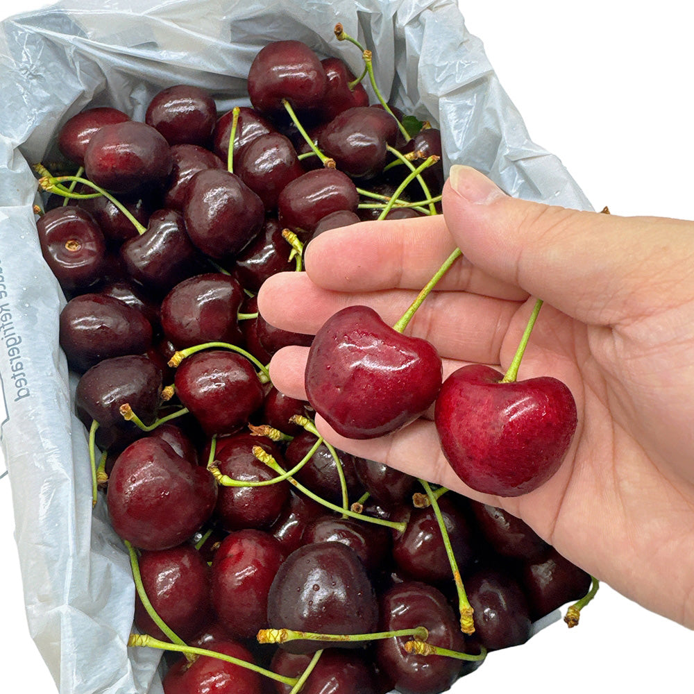 Back-Creek-Regina-Cherries-Gift-Box-32-34mm---2kg-1