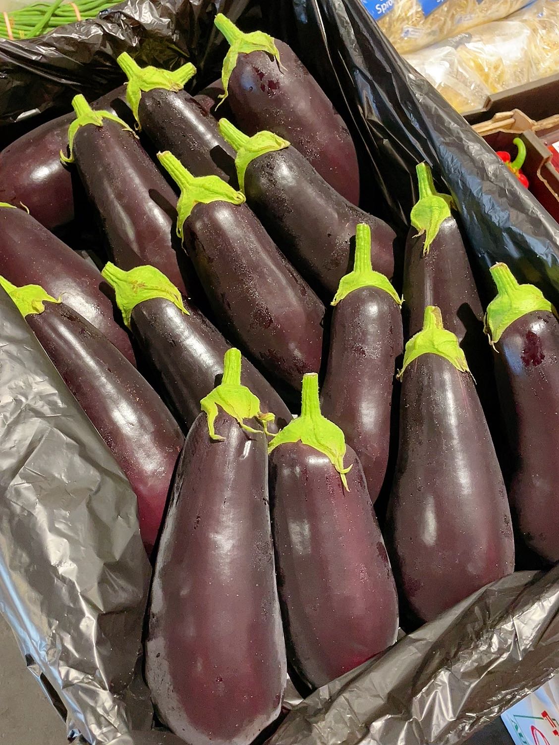 [Fresh]-Greenhouse-Grown-Seedless-Eggplant-Approximately-800g-1