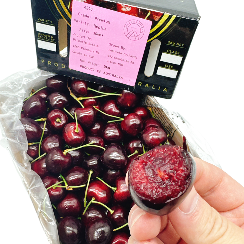 Regina-Cherries-Gift-Box-30mm+---2kg-1